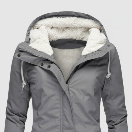 Lisa | Geplooid damesjack met capuchon Larenza.nl